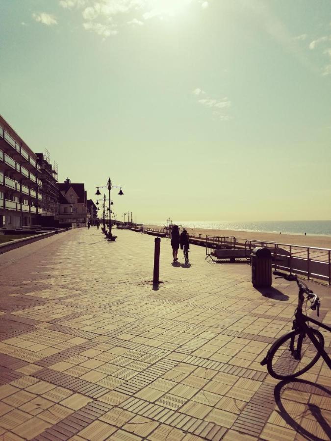 Relax @The Beach De Haan Exterior foto
